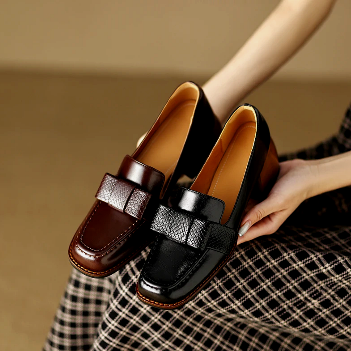 TRISHA | Loafers elegantes con detalle de nudo
